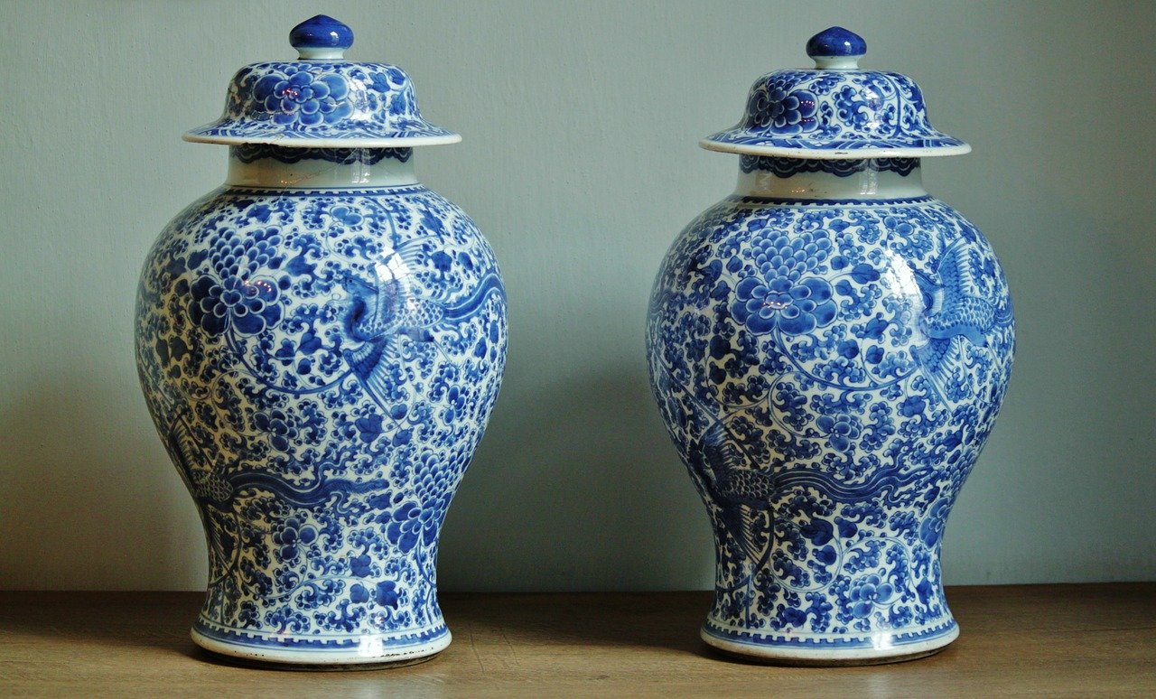 public/uploads/2021/09/chinese-blue-and-white-porcelain.jpg
